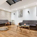 Elegance Et Confort Pour 10 Personnes